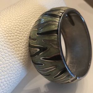 Animal striped bangle bracelet